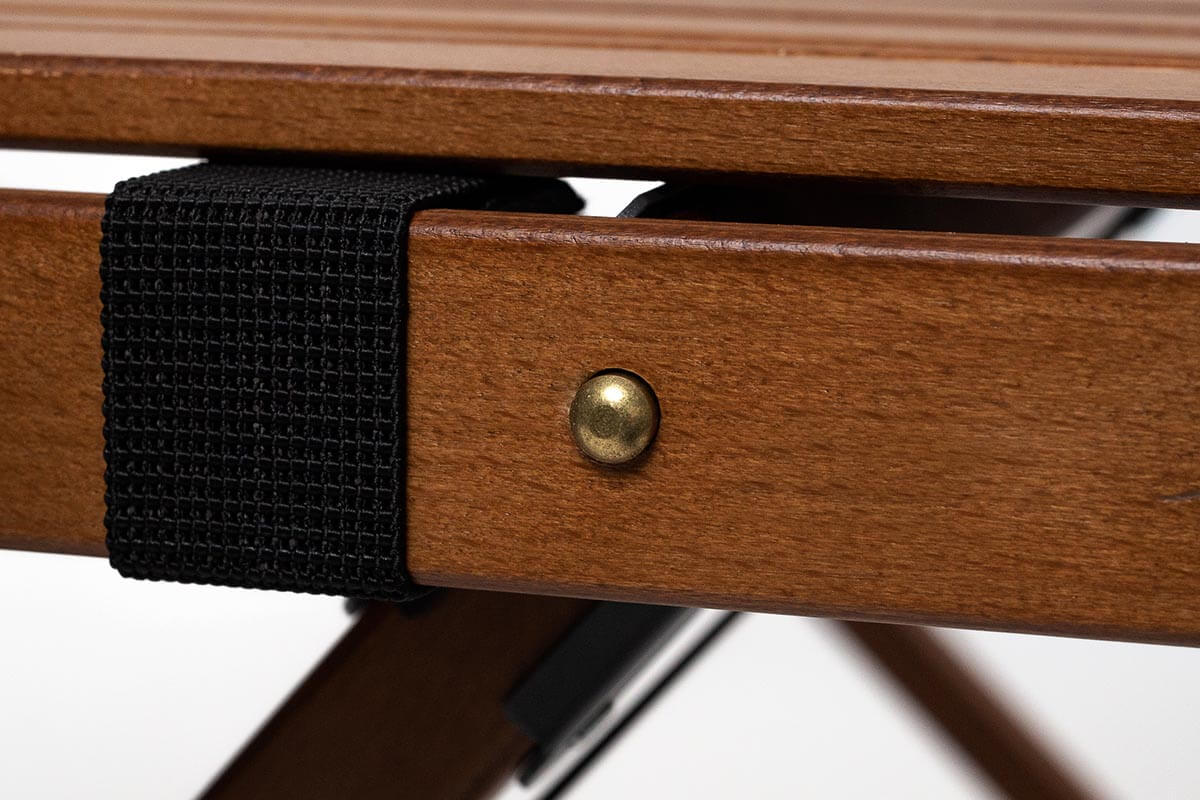 天板固定パーツにもこだわりを