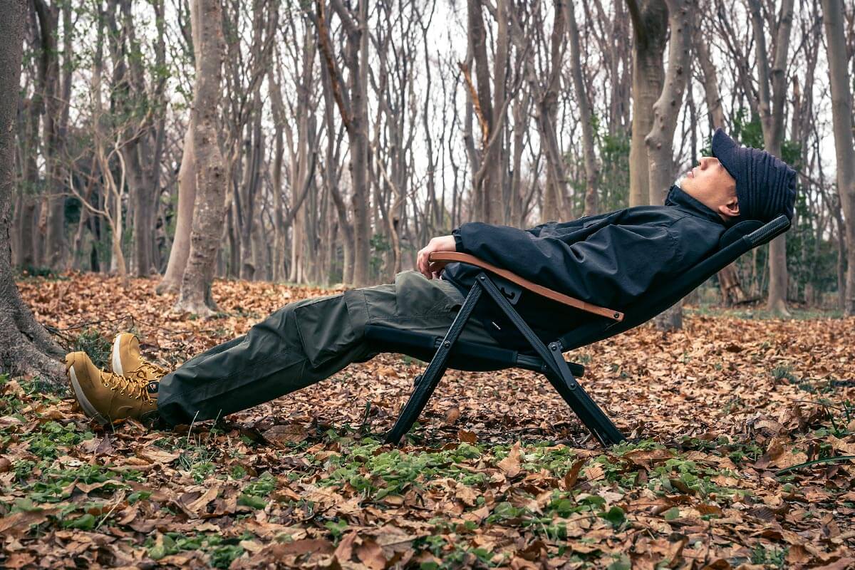 木の柔らかさが心地よく、ストレスの無い肘置き