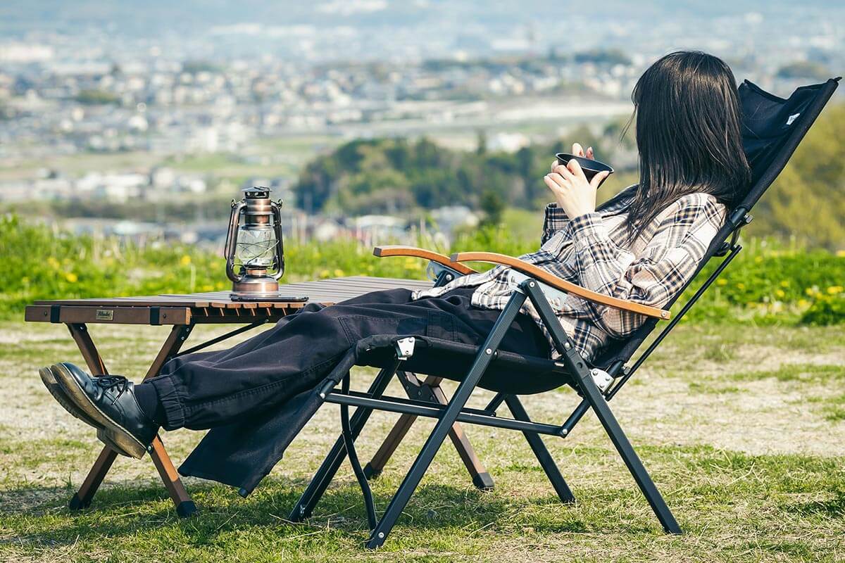 簡単操作の4段階リクライニング