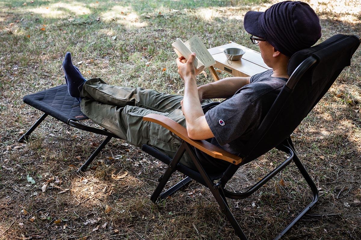 お客様の声から生まれた専用オットマン