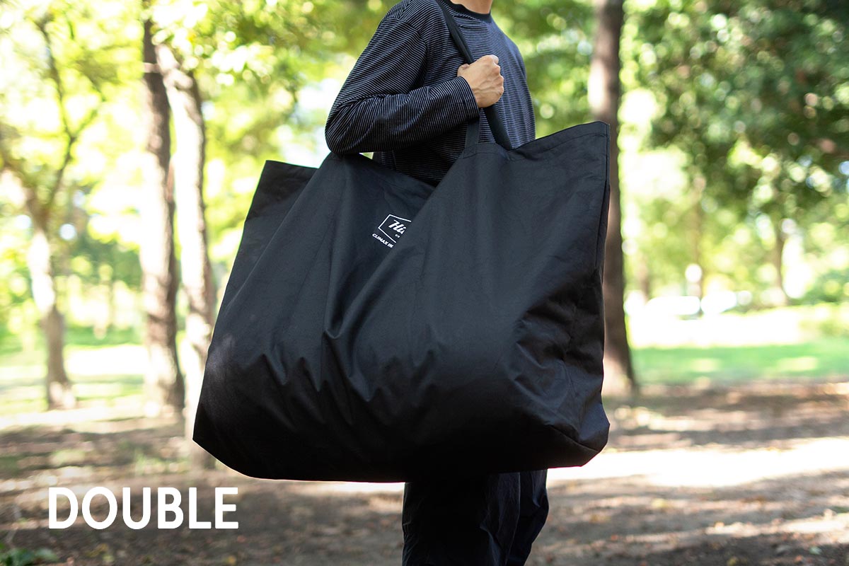 収納も持ち運びもしやすい大型トートバッグ付き