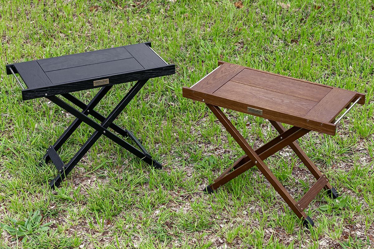 メインテーブルに合わせやすい2色をご用意