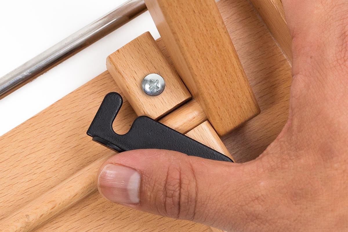 ロック機能付きの脚部