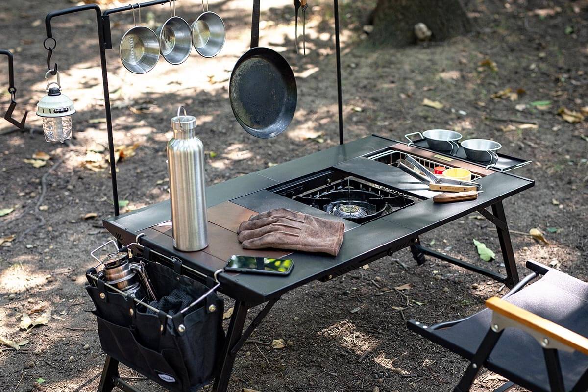 【美品】ハイランダー　IGTテーブル　ブラック Hilander アウトドアテーブル ハイランダー CHEF TABLE(シェフテーブル