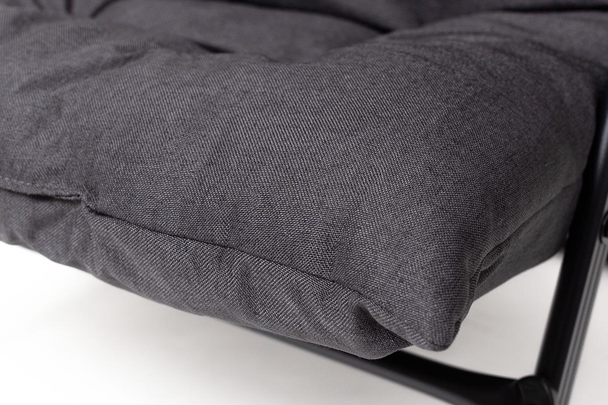 さらりとした手触りのチェアカバー