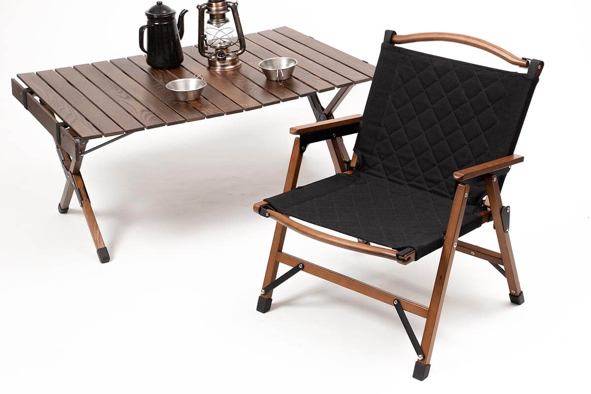 どんなローテーブルにも合わせやすい