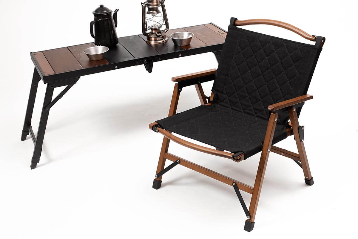 どんなローテーブルにも合わせやすい