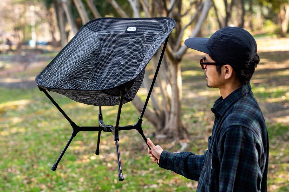 軽量約1.06kg・コンパクト収納