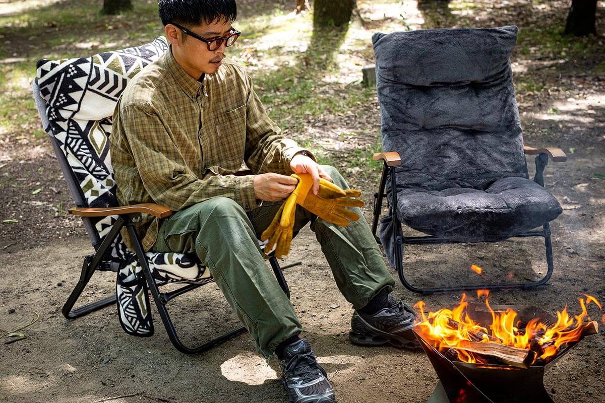 燃え広がりにくい難燃素材を使用